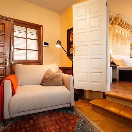 Apartment El Refugio & *