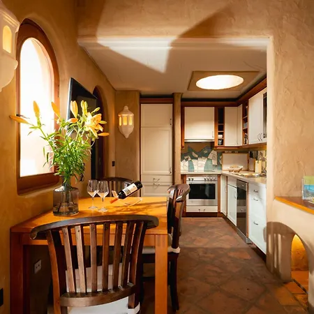 Apartment El Refugio & *